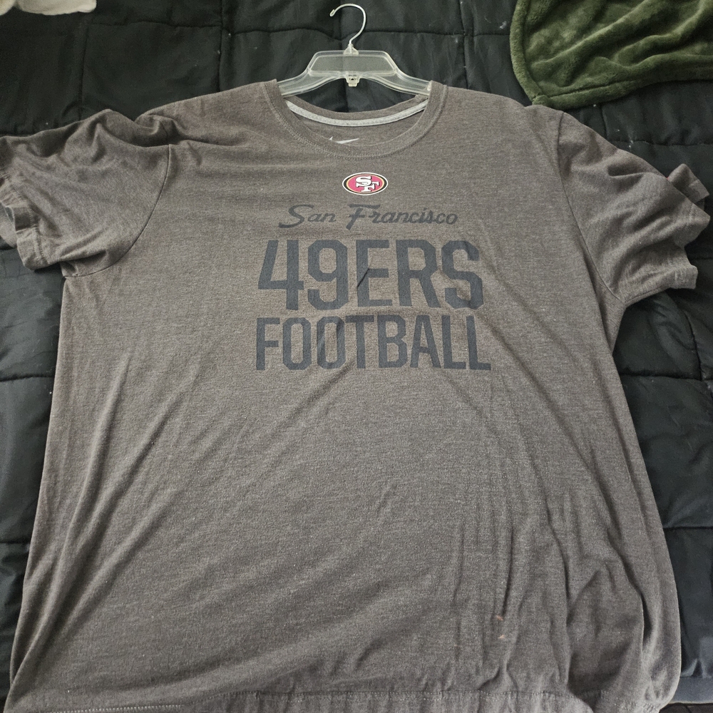 Nike Gray Regular Fit T-Shirt